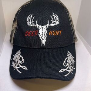 Camouflaged Deer Hunt Baseball Cap Hat